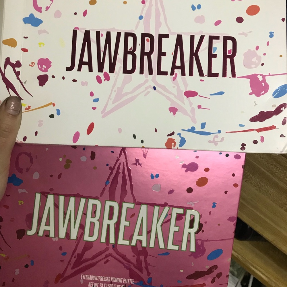 In box Jeffree star jawbreaker palette